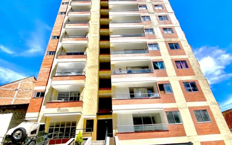 Apto Guarne - Alcores piso 12