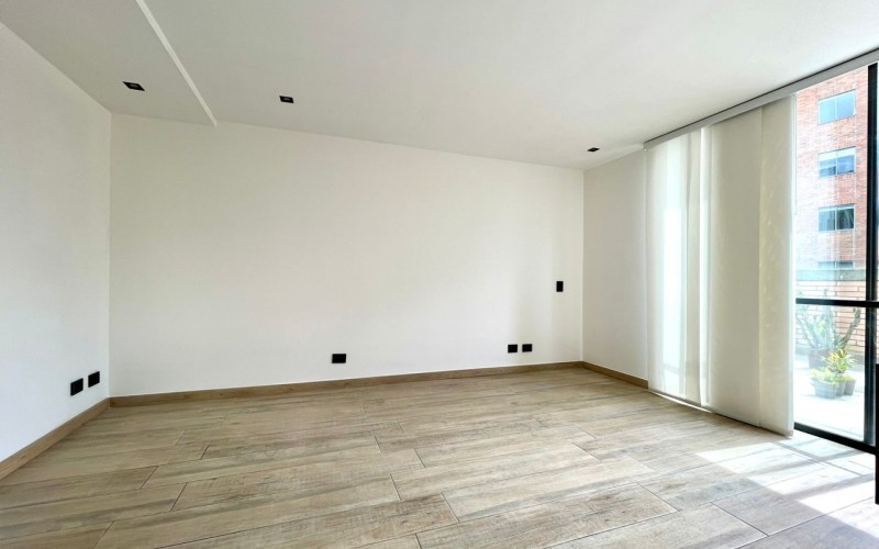 Apartamento con terraza y vista verde en Envigado – Esmeraldal exclusivo