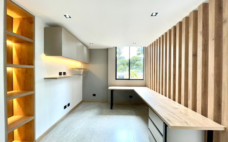 Apartamento con terraza y vista verde en Envigado – Esmeraldal exclusivo