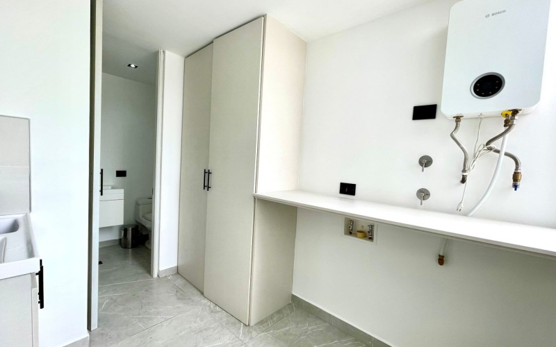Apartamento con terraza y vista verde en Envigado – Esmeraldal exclusivo