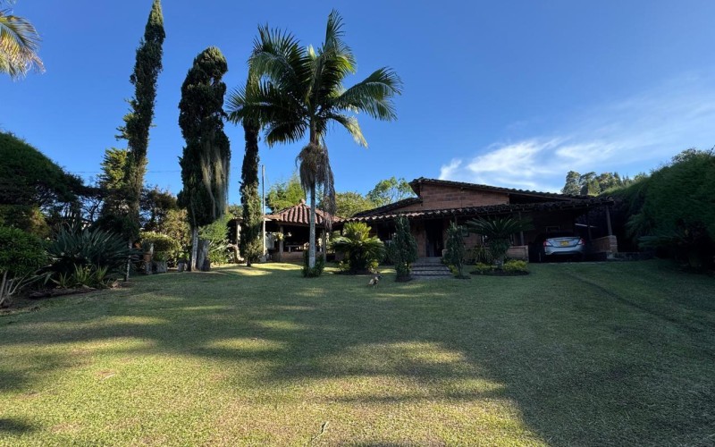 Quiet colonial estate in Guarne Antioquia