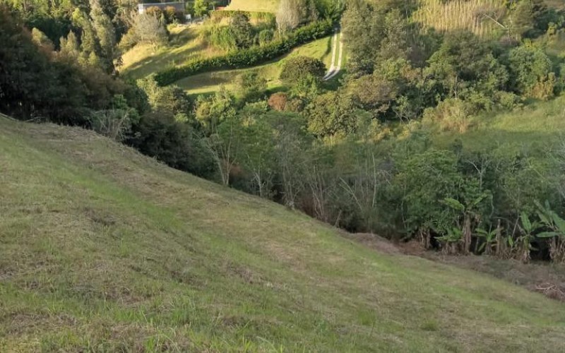 Lote exclusivo en Marinilla para construir 3 casas con vista panorámica