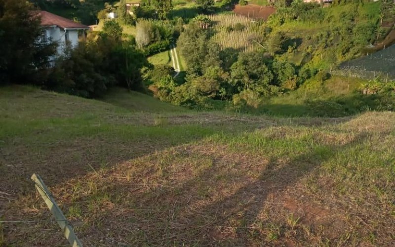 Lote exclusivo en Marinilla para construir 3 casas con vista panorámica