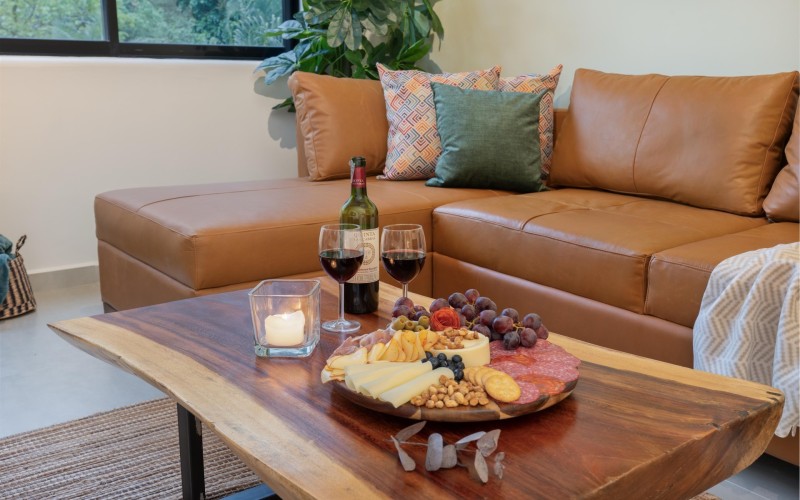 Luxury El Poblado Apartment with Jacuzzi near Provenza