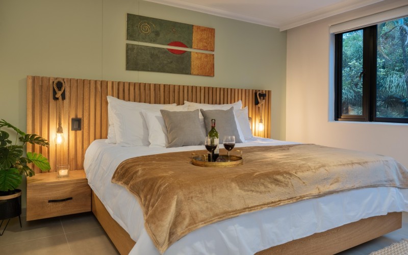 Luxury El Poblado Apartment with Jacuzzi near Provenza