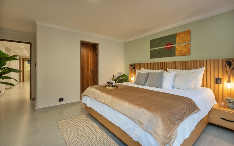Luxury El Poblado Apartment with Jacuzzi near Provenza