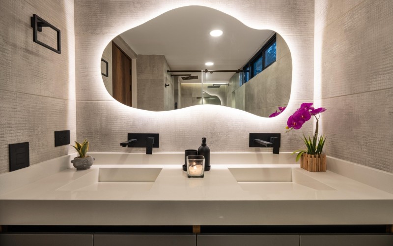 Luxury El Poblado Apartment with Jacuzzi near Provenza