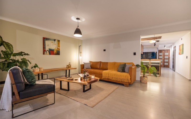 Luxury El Poblado Apartment with Jacuzzi near Provenza