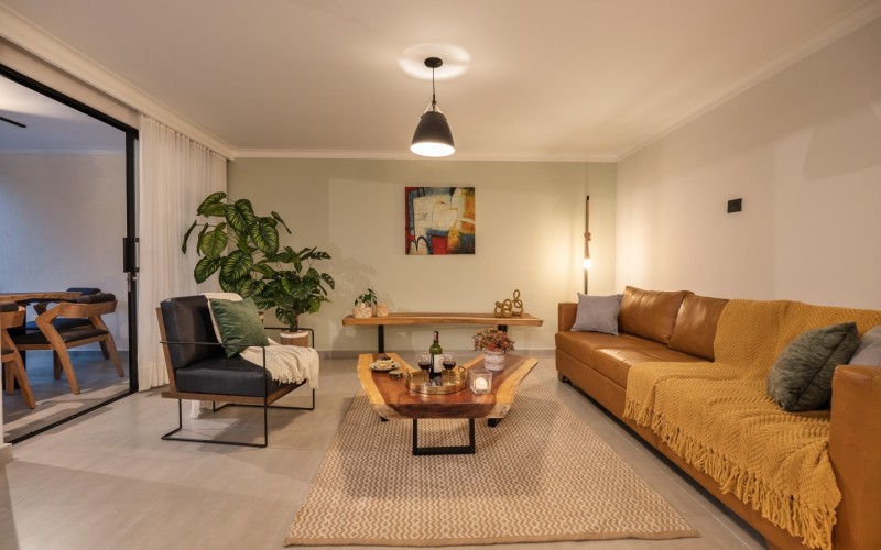 Luxury El Poblado Apartment with Jacuzzi near Provenza