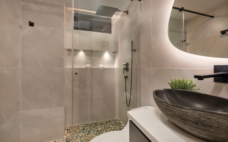 Luxury El Poblado Apartment with Jacuzzi near Provenza