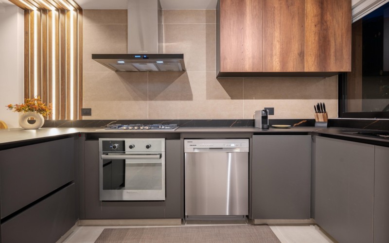 Luxury El Poblado Apartment with Jacuzzi near Provenza