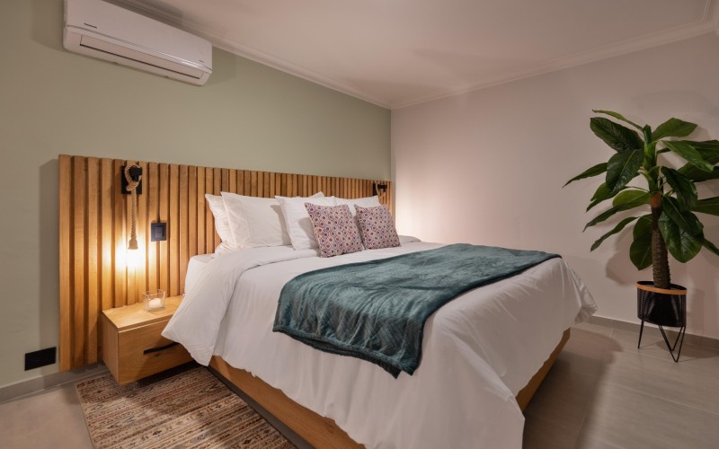 Luxury El Poblado Apartment with Jacuzzi near Provenza