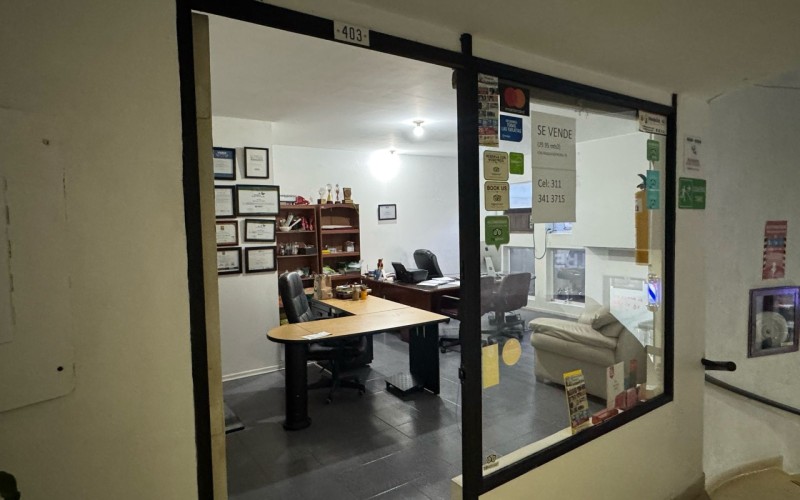 Office for Sale in Parque Lleras, Medellín – 29 m² with Parking