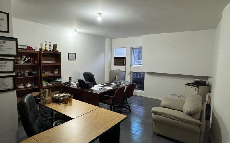 Office for Sale in Parque Lleras, Medellín – 29 m² with Parking