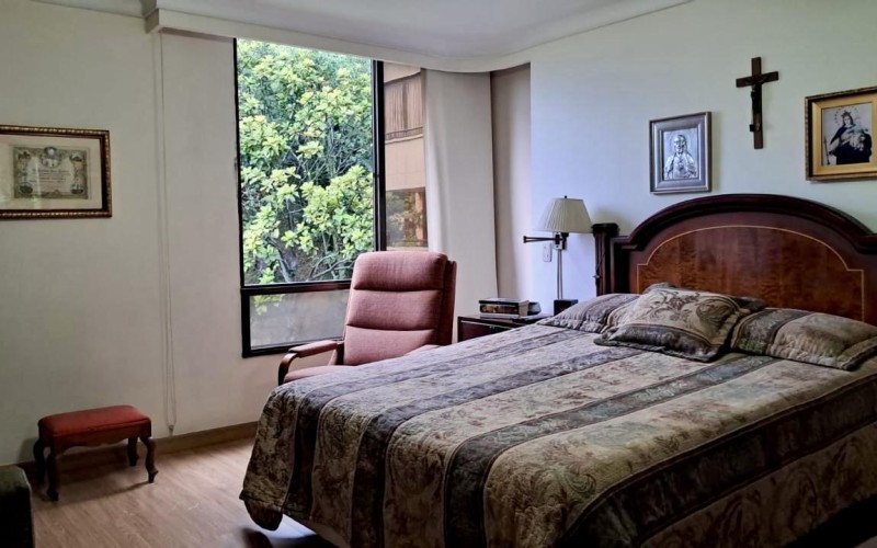 Amplio apartamento en excelente ubicación - LAS PALMAS, Medellin