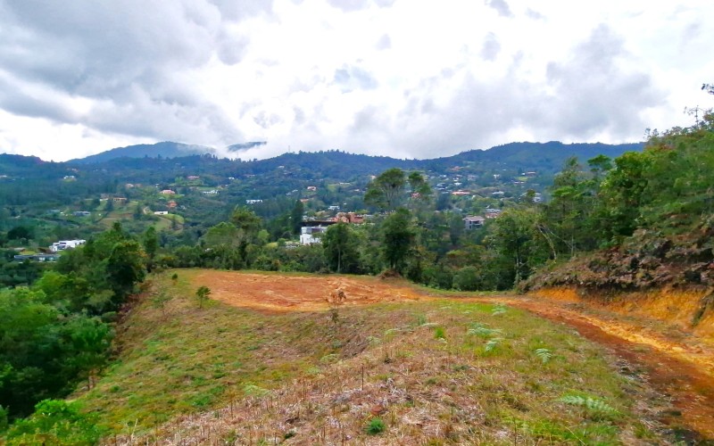 Lote en parcelación San Sebastián - El Retiro