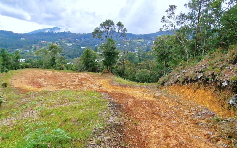 Lote en parcelación San Sebastián - El Retiro