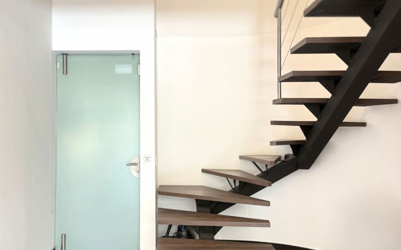 Office for Sale in Las Palmas, El Poblado – 70 m², 2 Bathrooms, Private Parking