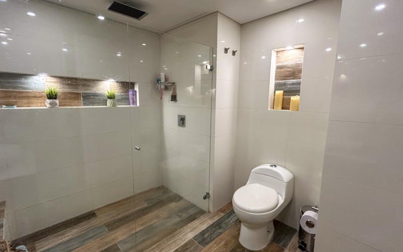 Amplio apartamento en el Poblado