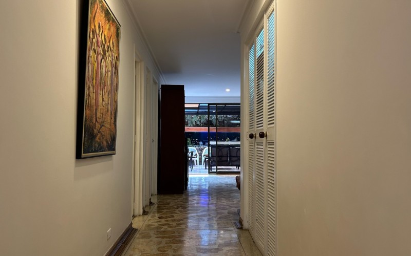 Amplio apartamento en el Poblado