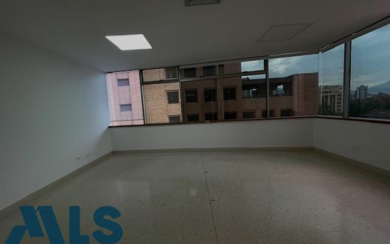 Oficina en Medellín en Milla de oro