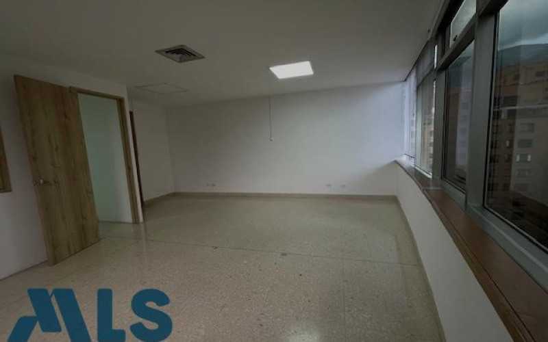 Oficina en Medellín en Milla de oro