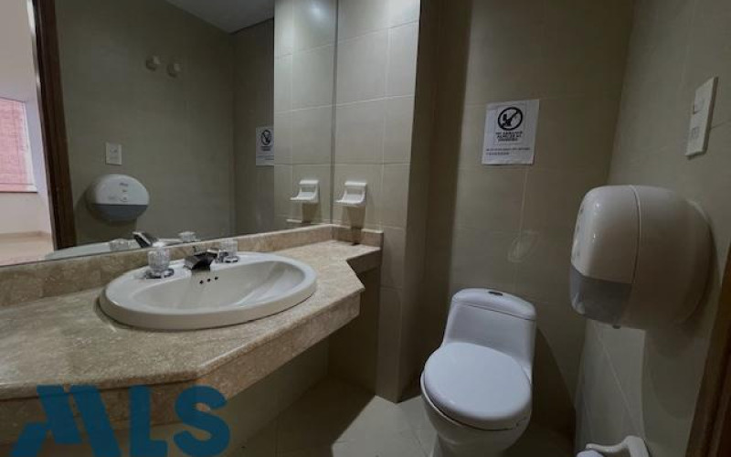 Oficina en Medellín en Milla de oro