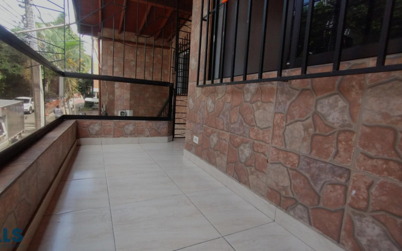 Casa en Medellín en Los Alpes
