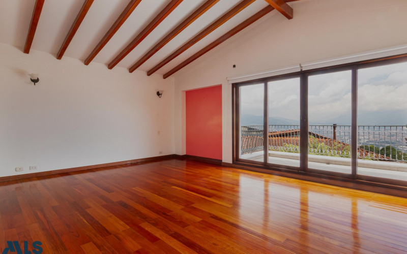 Casa en Medellín en Las Palmas
