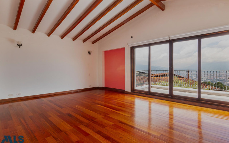 Casa en Medellín en Las Palmas