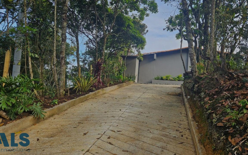 Casa en Santa Elena en Rural