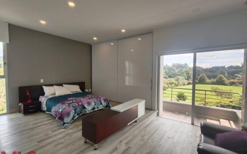 Casa en Envigado en Alto de las Palmas