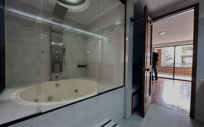 Apartamento en Medellín en Conquistadores