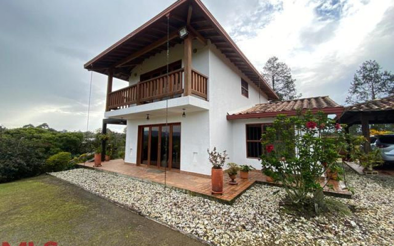 Casa en Rionegro en V. Cimarronas (Rionegro)