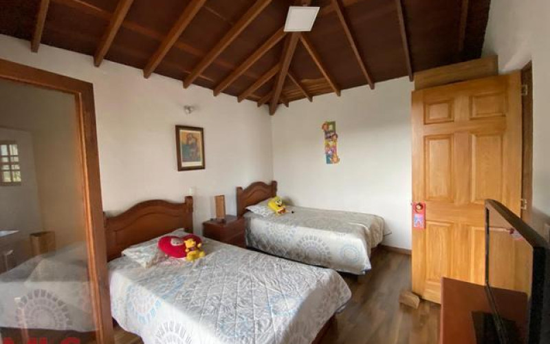 Casa en Rionegro en V. Cimarronas (Rionegro)