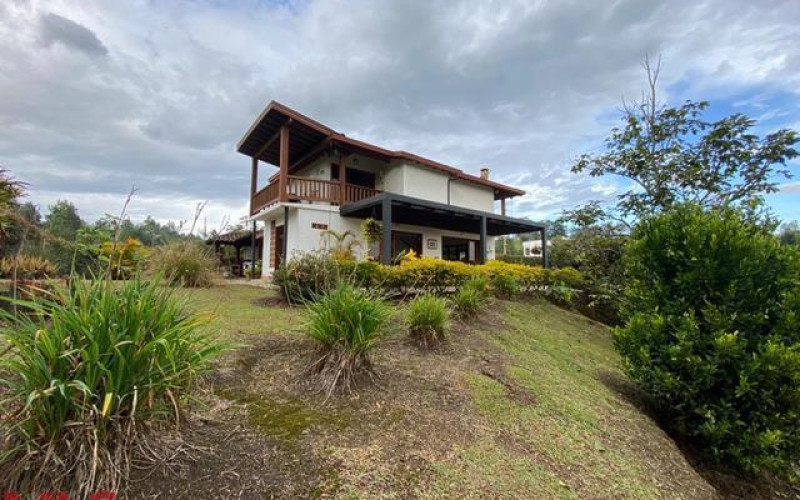Casa en Rionegro en V. Cimarronas (Rionegro)