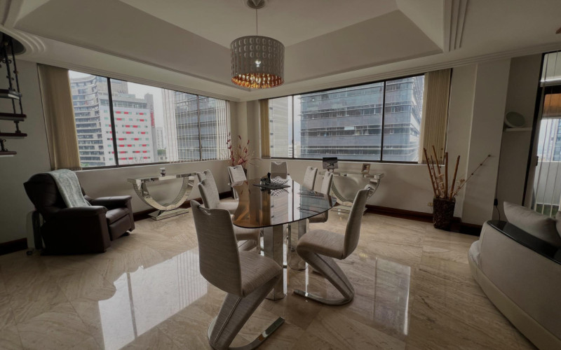 Apartamento en Medellín en Milla de oro