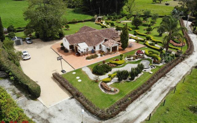 Casa en Rionegro en V. Cabeceras