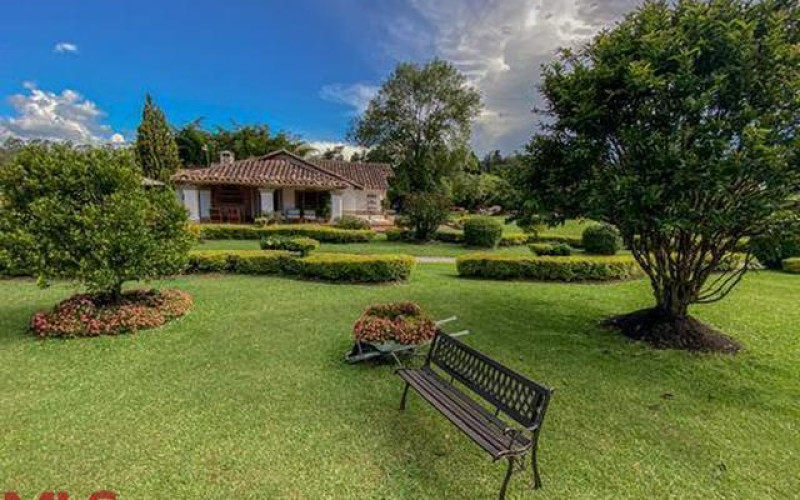 Casa en Rionegro en V. Cabeceras
