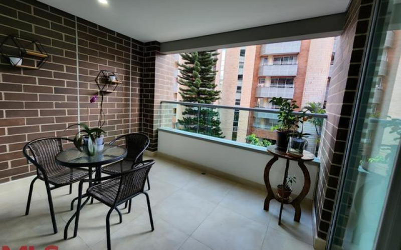 Apartamento en Medellín en Laureles