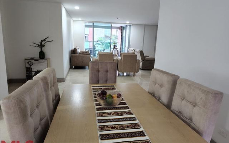 Apartamento en Medellín en Laureles