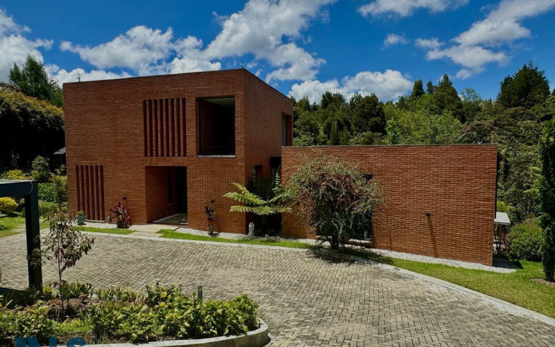 Casa en Envigado en Alto de las Palmas