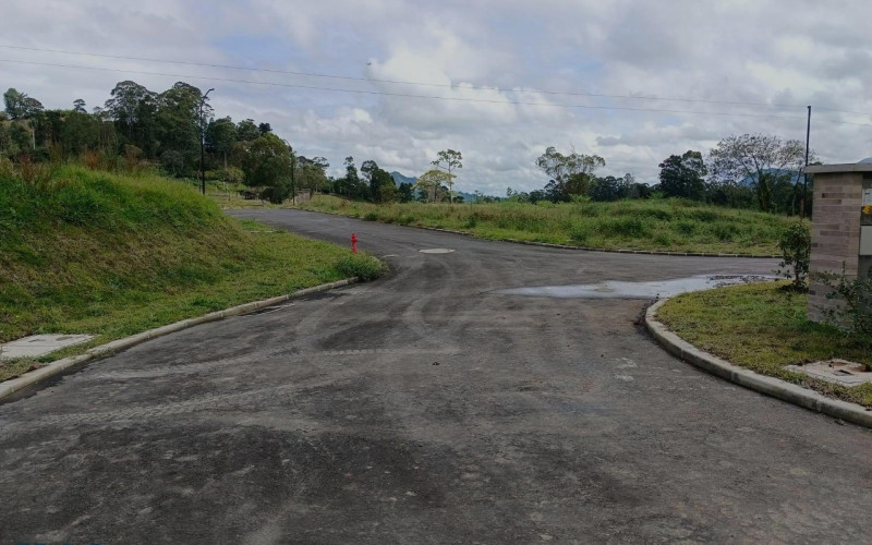 Lote Residencial en La Ceja en V. El Tambo
