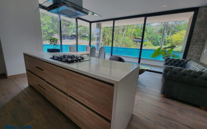 Apartamento en Envigado en Loma del Escobero