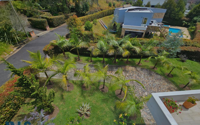 Casa en Envigado en Alto del escobero (Envigado)