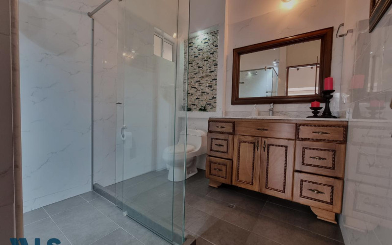 Casa en Envigado en Alto del escobero (Envigado)