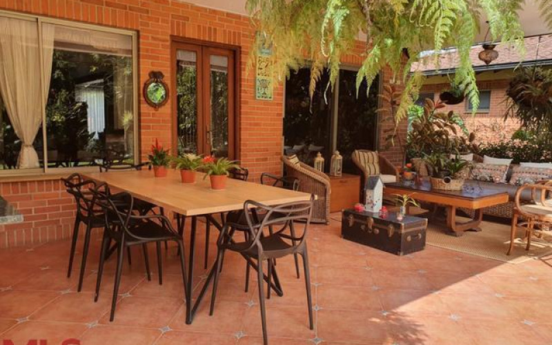 Casa en Medellín en La Calera