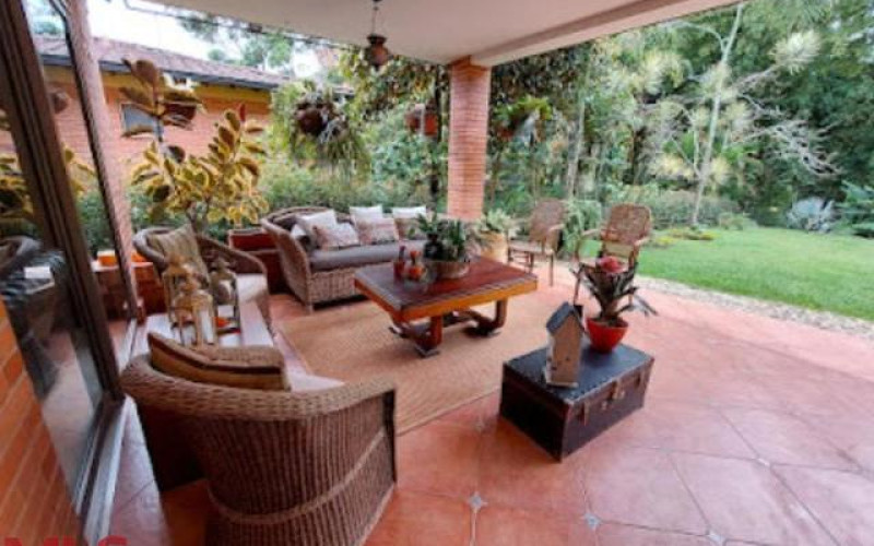 Casa en Medellín en La Calera