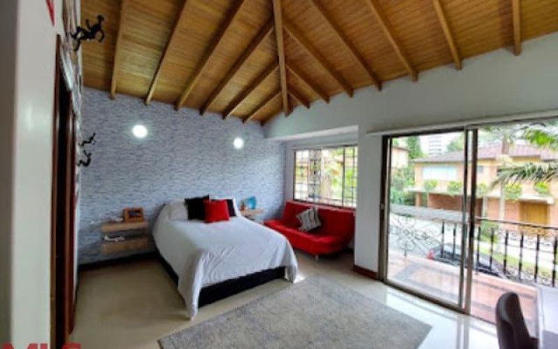 Casa en Medellín en La Calera