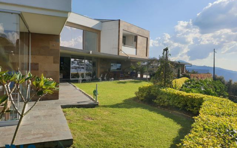 Casa en Medellín en Las Palmas